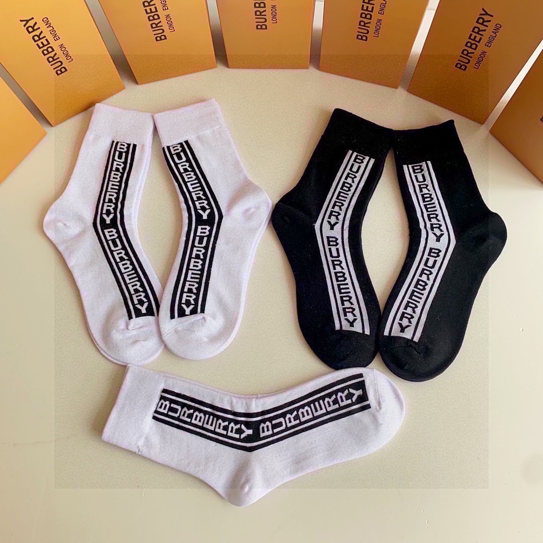 Burberry Â· New Collection Mid-Calf Socks