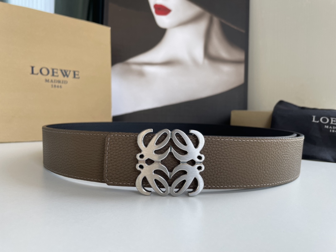 LOEWE Belt â€“ 40mm Stainless Steel Logo Buckle