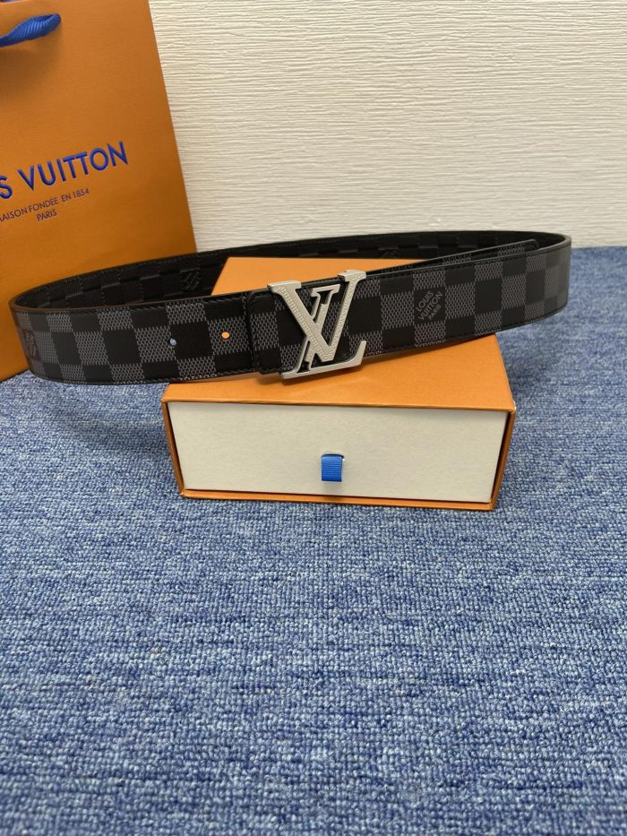 Louis Vuitton New Menâ€™s Reversible Belt